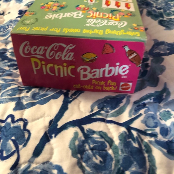 Mattel Vintage 1997 Special Edition Coca Cola Picnic Barbie BNIB - Picture 2 of 7